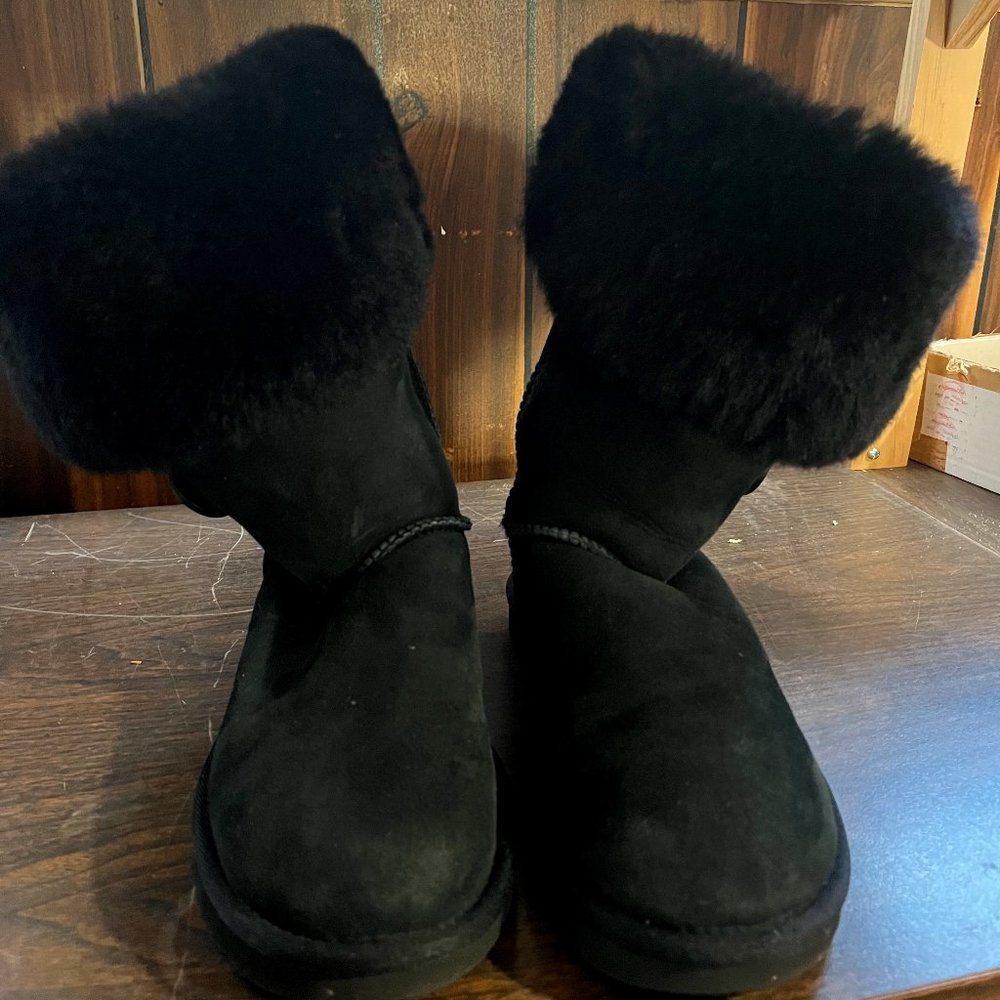 size 7 Ugg Boots
